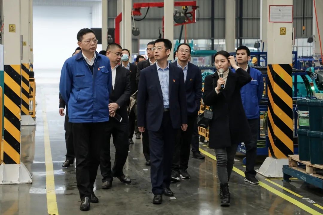 以党建促业务，以业务强党建——青岛西海岸公用事业集团考察KAIYUN·开云「中国」官方网站智能
