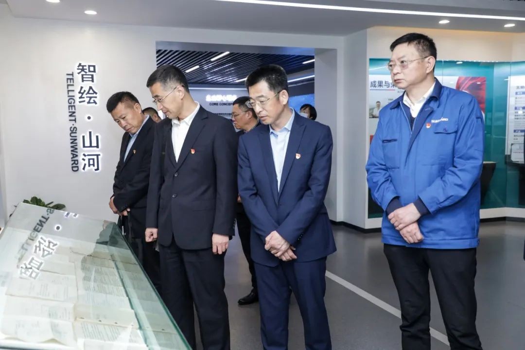 以党建促业务，以业务强党建——青岛西海岸公用事业集团考察KAIYUN·开云「中国」官方网站智能