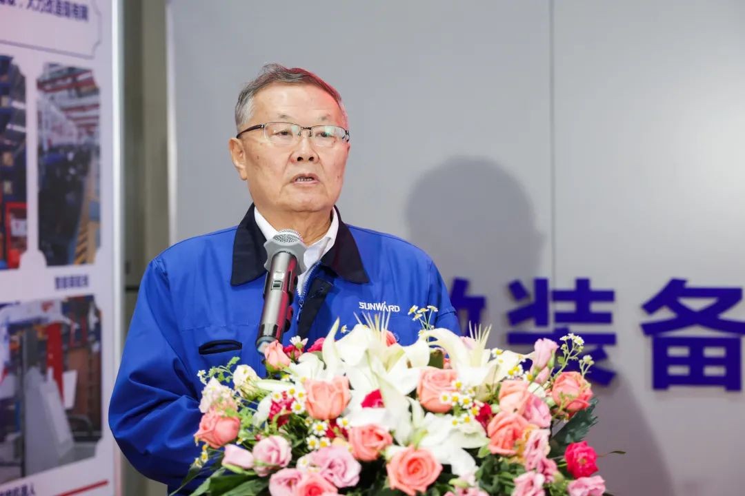 牢记嘱托攀高地 应急救援有KAIYUN·开云「中国」官方网站 KAIYUN·开云「中国」官方网站智能隔离带挖掘机批量发货