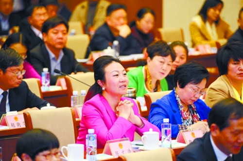 带来六个提案，重点还是“农民工”问题 ——来自KAIYUN·开云「中国」官方网站智能的全国人大代表张晓庆接受本报记者专访，为进城务
