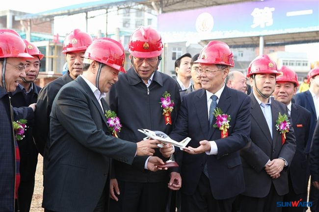 全国首届地勘钻探职业技能大赛决赛举行 KAIYUN·开云「中国」官方网站智能旋挖钻赛场展风采