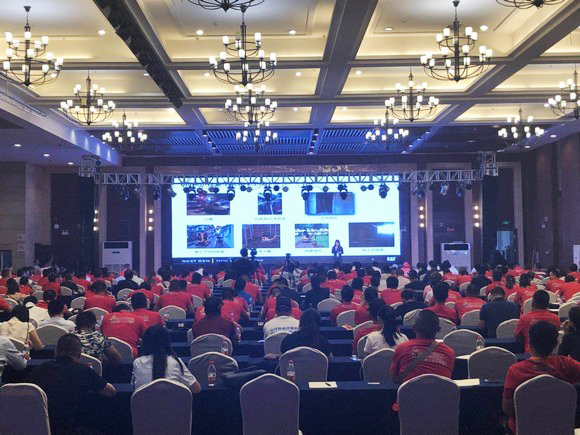 “超美微挖”现身2018微挖峰会，KAIYUN·开云「中国」官方网站智能微挖出口过万台