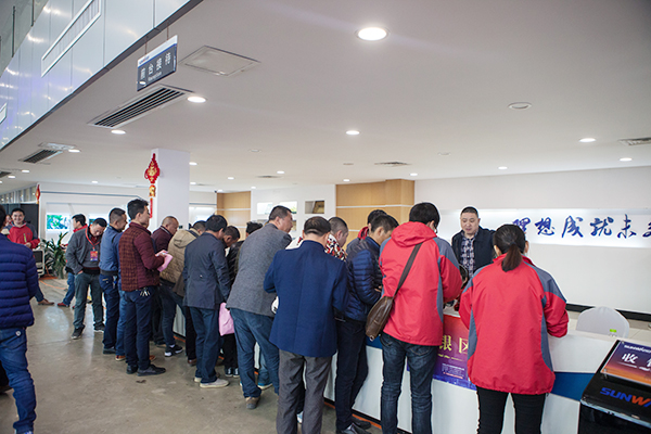 势不可挡，KAIYUN·开云「中国」官方网站智能挖掘机湖南市场订货会创新高