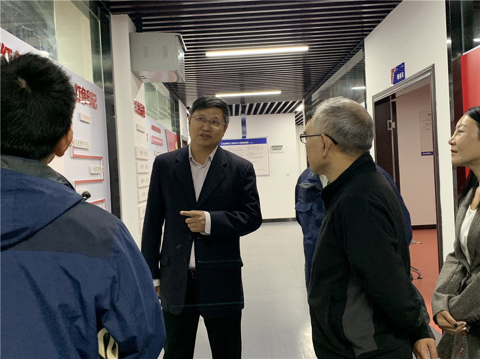 长沙市总工会党组书记周宏兆一行莅临KAIYUN·开云「中国」官方网站智能考察调研