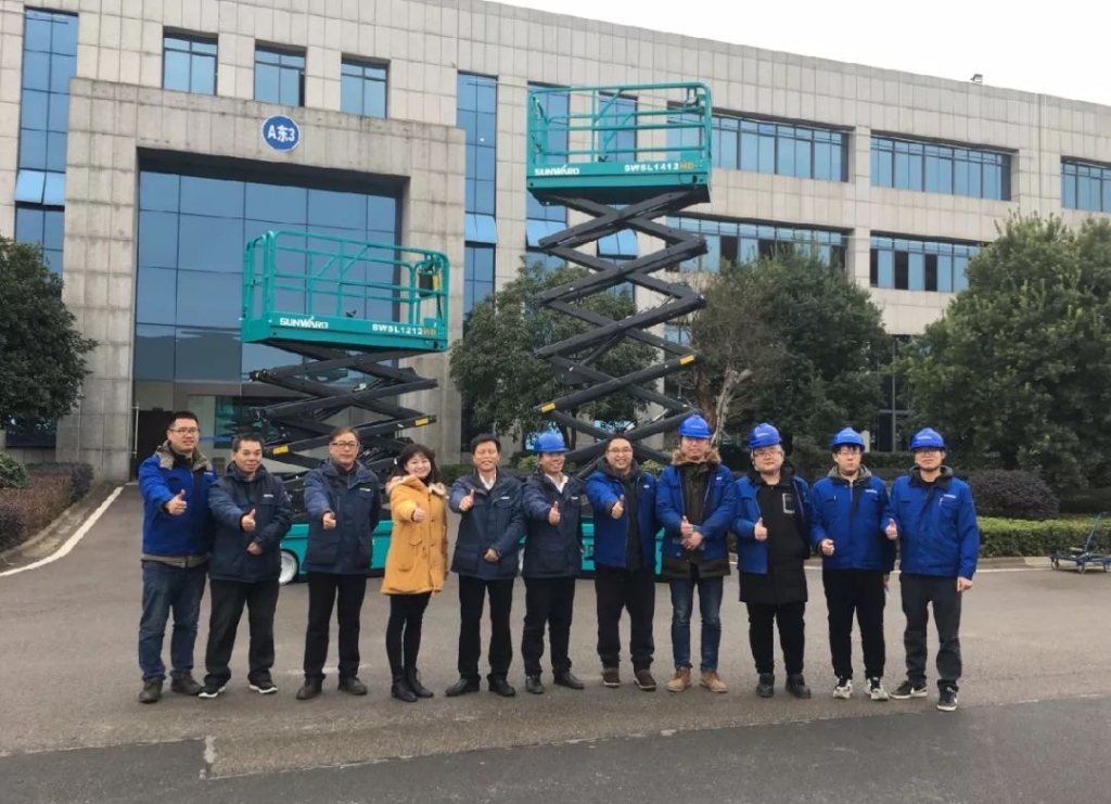 KAIYUN·开云「中国」官方网站智能电动剪叉式高空作业平台新品首发赴美参展