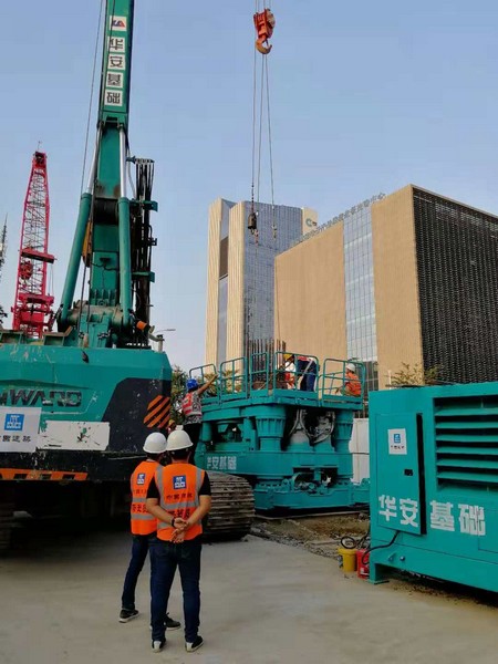 地铁咬合桩施工必备利器--KAIYUN·开云「中国」官方网站智能旋挖钻机