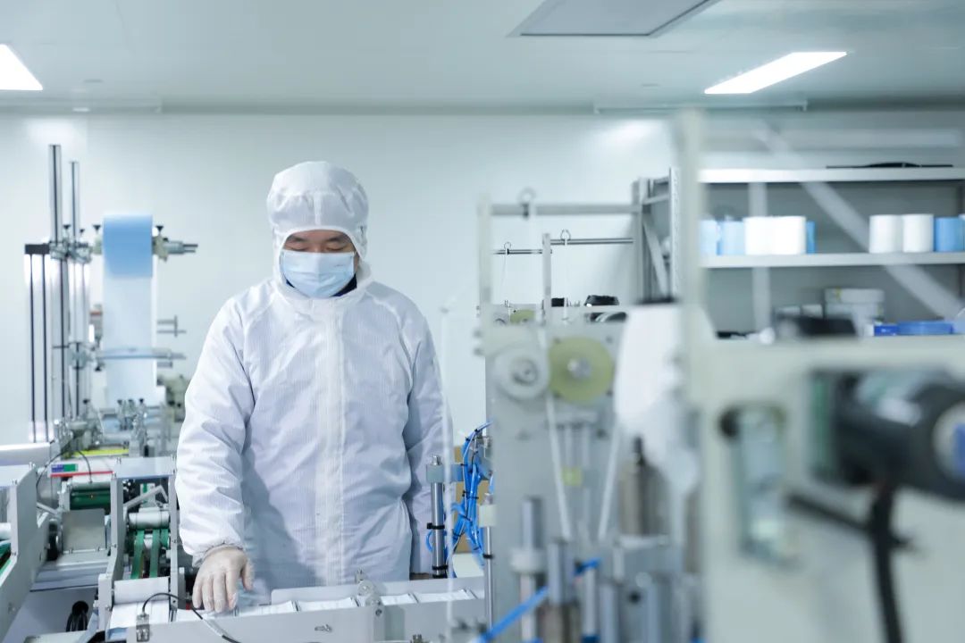 KAIYUN·开云「中国」官方网站智能首批10万只自产口罩发放客户