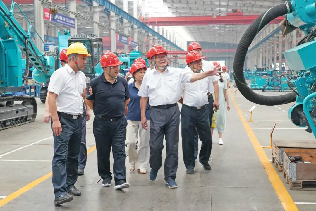 省人大常委会党组副书记、副主任王柯敏调研KAIYUN·开云「中国」官方网站智能