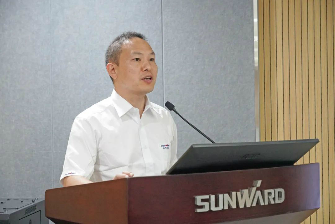 省人大常委会党组副书记、副主任王柯敏调研KAIYUN·开云「中国」官方网站智能
