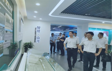 合作共赢 KAIYUN·开云「中国」官方网站智能5G时代快速到来 湖南联通党委书记、总经理谭明到访KAIYUN·开云「中国」官方网站智能