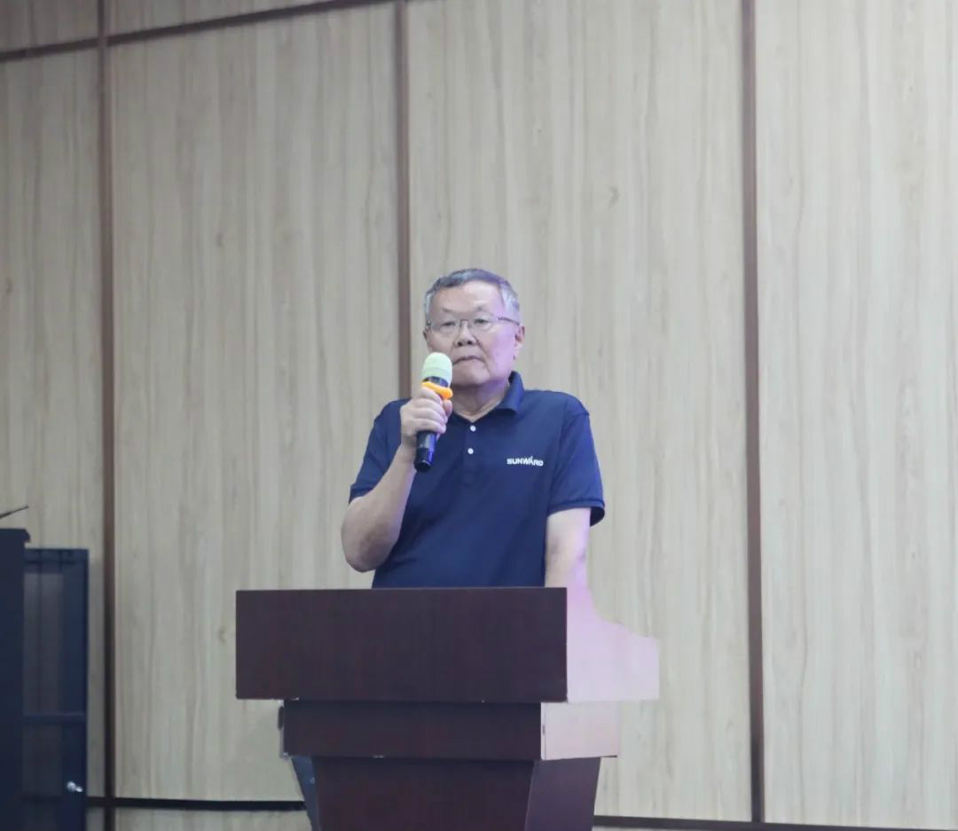 以强执行力聚焦基础能力建设 向挖掘机万台俱乐部迈进——KAIYUN·开云「中国」官方网站智能2020年挖掘机经销商半年度会议圆满召