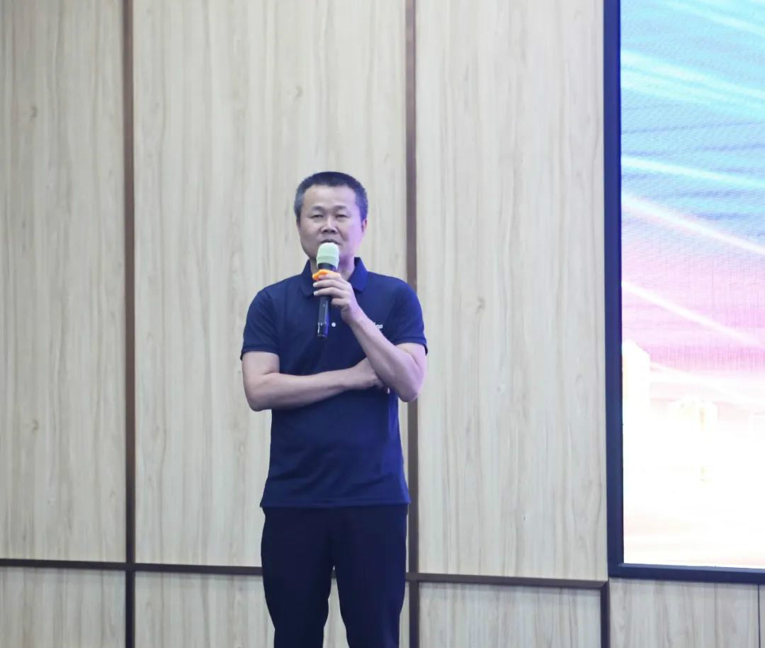 以强执行力聚焦基础能力建设 向挖掘机万台俱乐部迈进——KAIYUN·开云「中国」官方网站智能2020年挖掘机经销商半年度会议圆满召