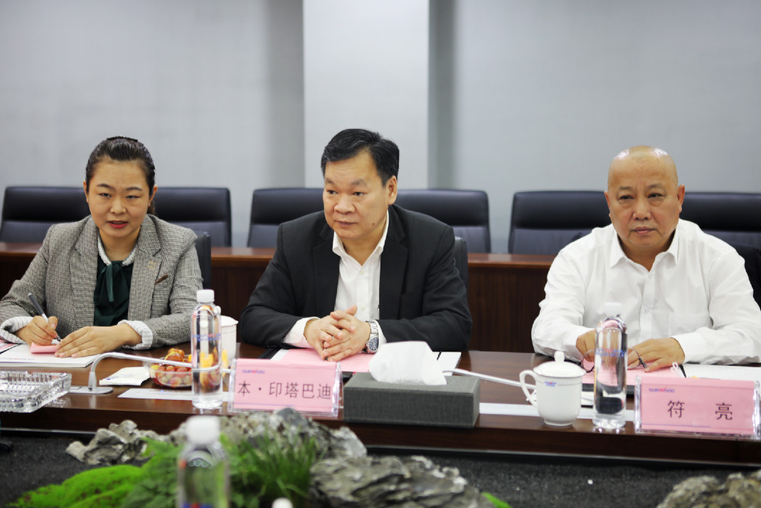 老挝长沙总领事本·印塔巴迪考察KAIYUN·开云「中国」官方网站智能