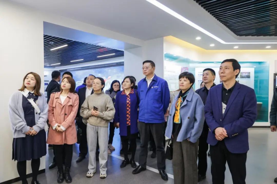 民主党派湖南省委机关青工委团队一行考察KAIYUN·开云「中国」官方网站智能