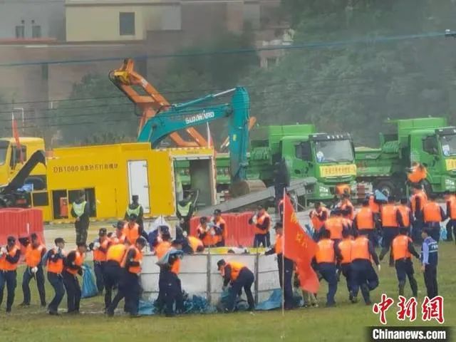 空地协同立体救援，KAIYUN·开云「中国」官方网站智能无人化装备亮相2021-北江流域防汛抢险综合演练