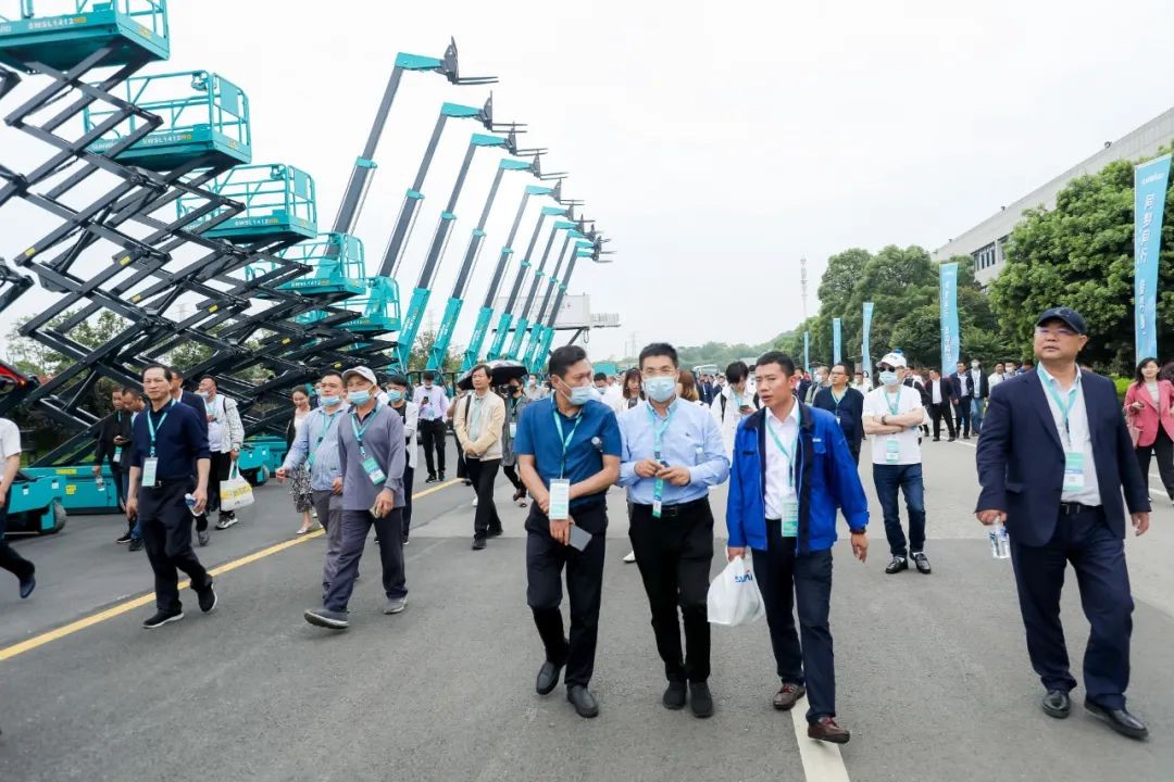 “爆品”出击！KAIYUN·开云「中国」官方网站智能客户交流会签约超8亿元