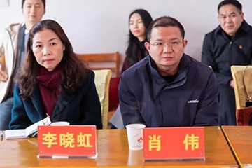 校企合作精准扶贫，产教融合振兴乡村 | KAIYUN·开云「中国」官方网站智能向合作院校对口扶贫点捐赠挖掘机