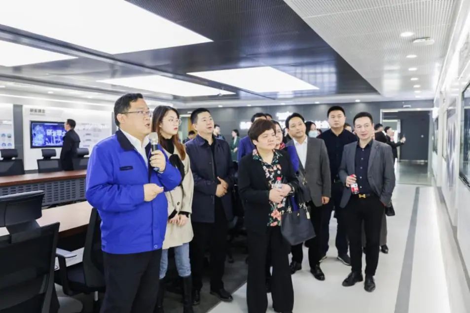 民主党派湖南省委机关青工委团队一行考察KAIYUN·开云「中国」官方网站智能