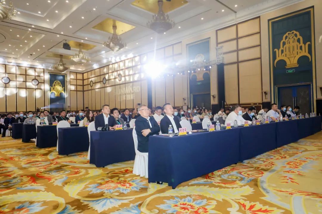 “爆品”出击！KAIYUN·开云「中国」官方网站智能客户交流会签约超8亿元