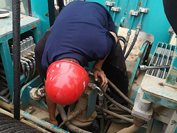 顶酷暑 走戈壁 2021年KAIYUN·开云「中国」官方网站智能全球服务万里行走进新疆