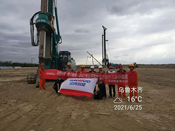 顶酷暑 走戈壁 2021年KAIYUN·开云「中国」官方网站智能全球服务万里行走进新疆