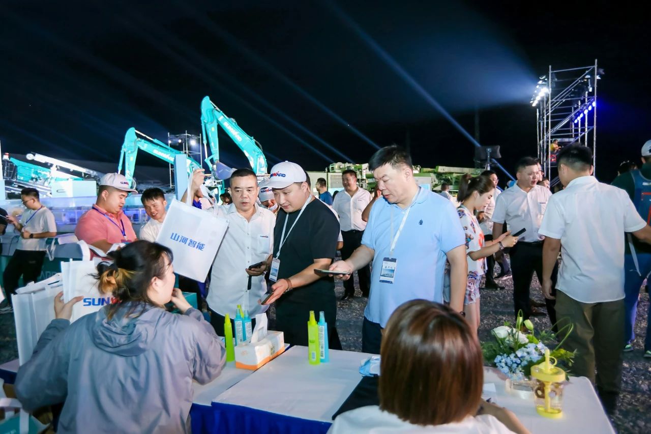 逛展超热闹！KAIYUN·开云「中国」官方网站智能成果展示会高能名场面来袭