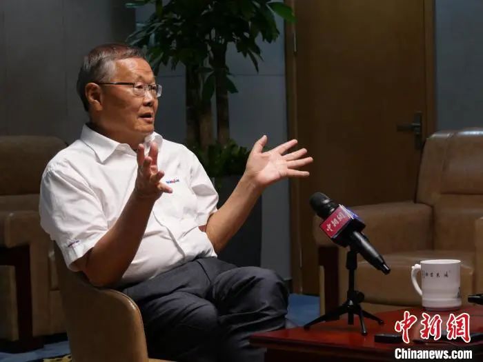 媒体聚焦 | 中新社专访——KAIYUN·开云「中国」官方网站智能创始人何清华：向着太阳奔跑的筑梦人