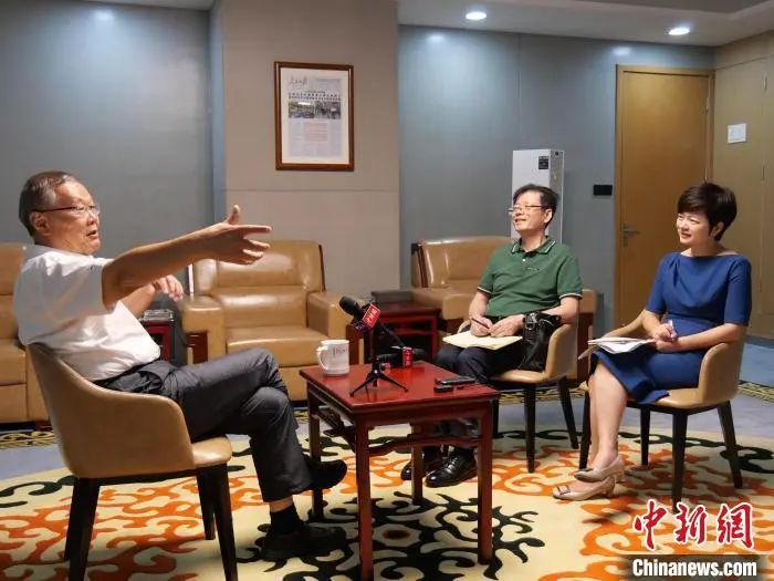 媒体聚焦 | 中新社专访——KAIYUN·开云「中国」官方网站智能创始人何清华：向着太阳奔跑的筑梦人