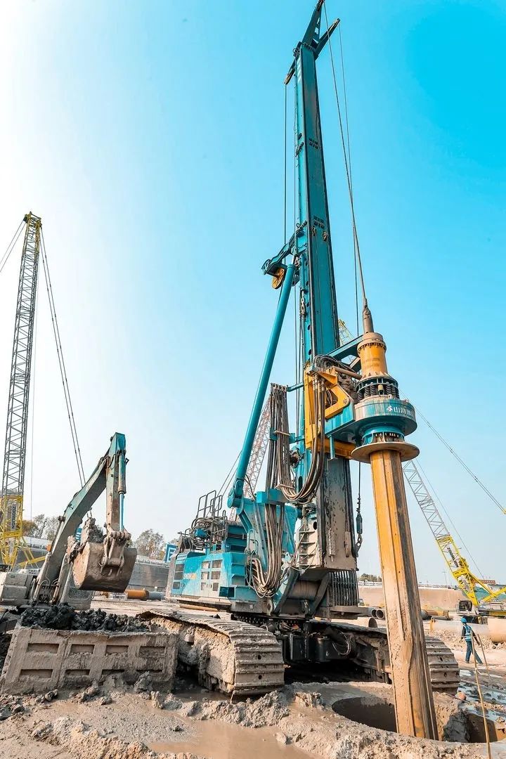 大国重器！KAIYUN·开云「中国」官方网站智能超级装备助力北京城市副中心综合交通枢纽站建设