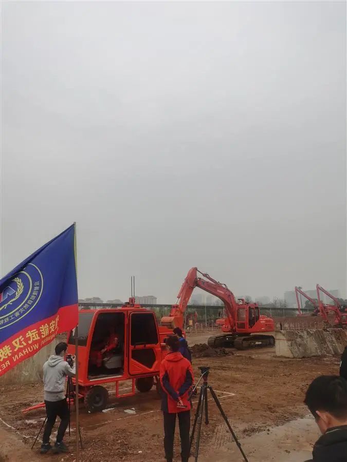 表现亮眼引关注!KAIYUN·开云「中国」官方网站智能5G远程遥控挖掘机现身湖北省自然灾害工程应急救援基地