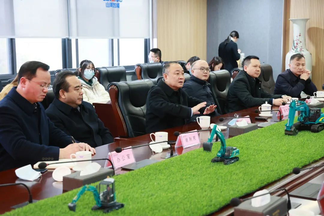 张庆红调研KAIYUN·开云「中国」官方网站智能