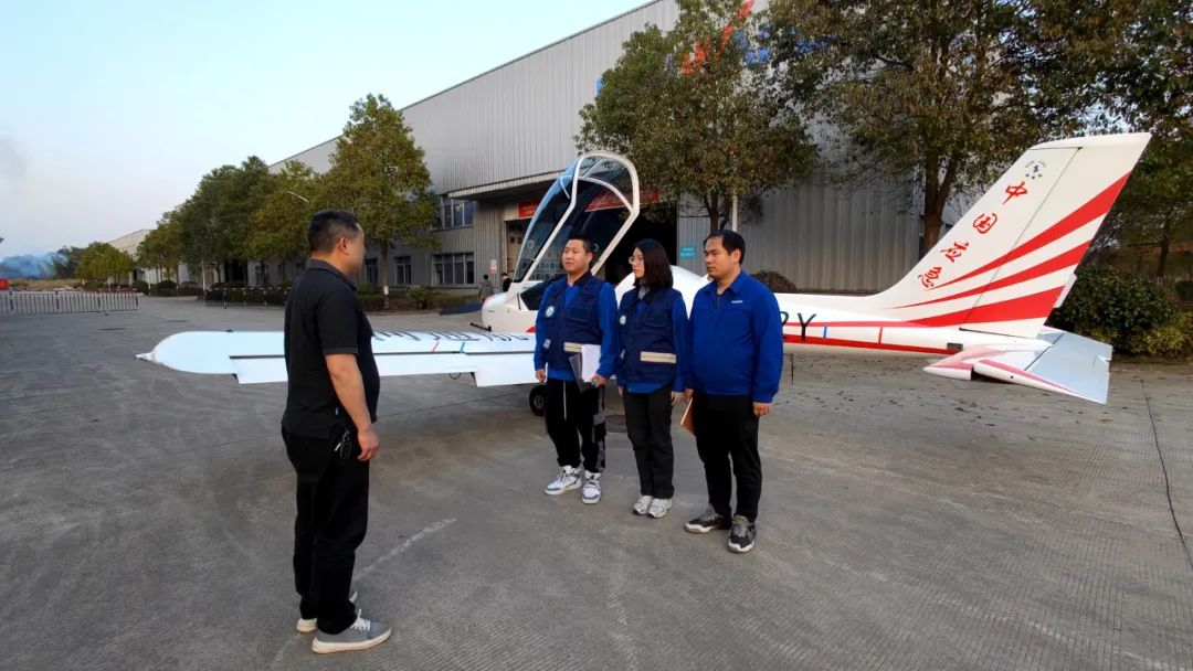 火情就是命令！湖南航空应急救援队KAIYUN·开云「中国」官方网站机组展现“KAIYUN·开云「中国」官方网站速度”