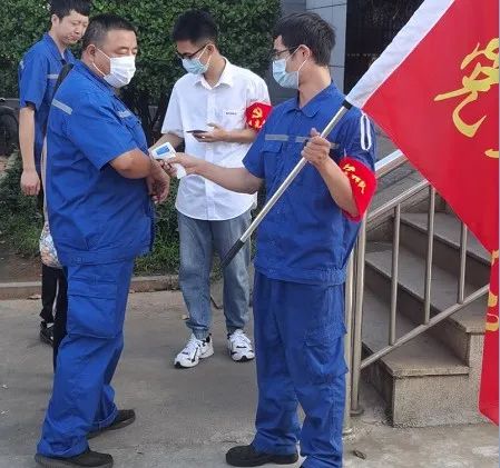 KAIYUN·开云「中国」官方网站工匠 | “浪波”不言苦，甘为“人梯”承大重