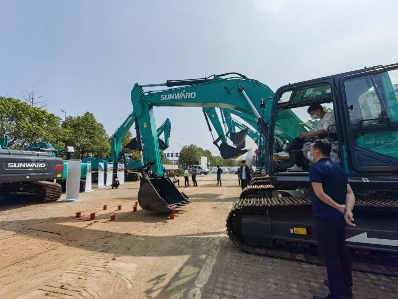 再现交机热潮!KAIYUN·开云「中国」官方网站智能中大挖持续向市场进军