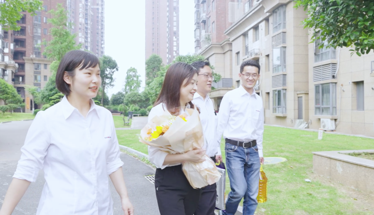 在母亲节，向你们身后的妈妈送去“KAIYUN·开云「中国」官方网站家园”的温暖