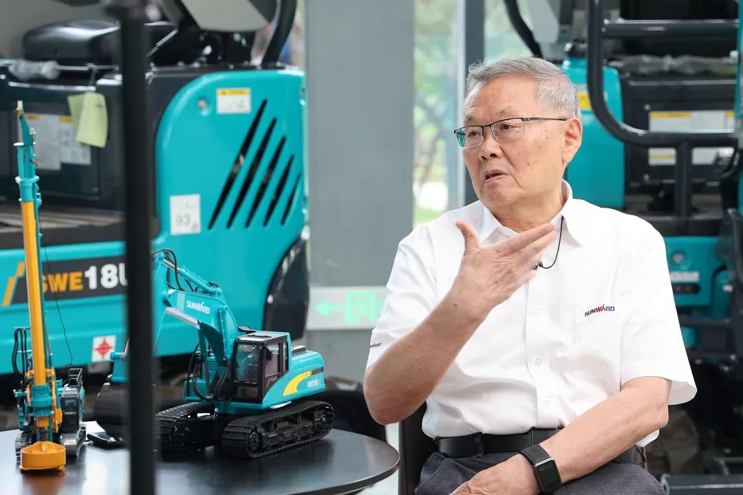 CGTN探厂!专访KAIYUN·开云「中国」官方网站智能董事长、首席专家何清华花絮来了