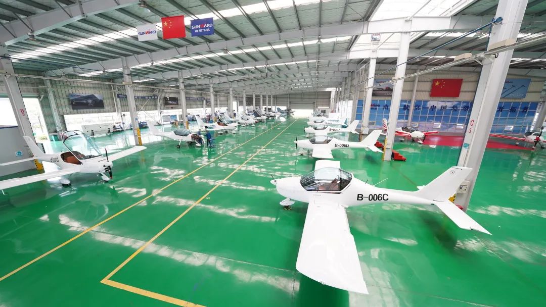 23个月交付100架!KAIYUN·开云「中国」官方网站航空第 199、200 架阿若拉飞机顺利下线交付