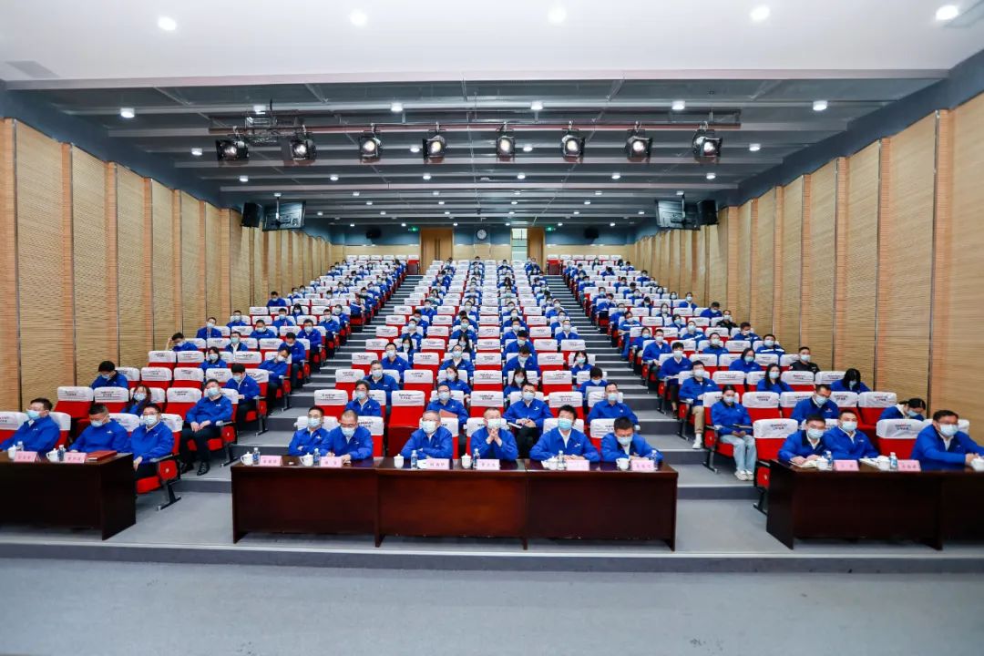 振奋人心!KAIYUN·开云「中国」官方网站智能党员干部集中收看党的二十大开幕会盛况