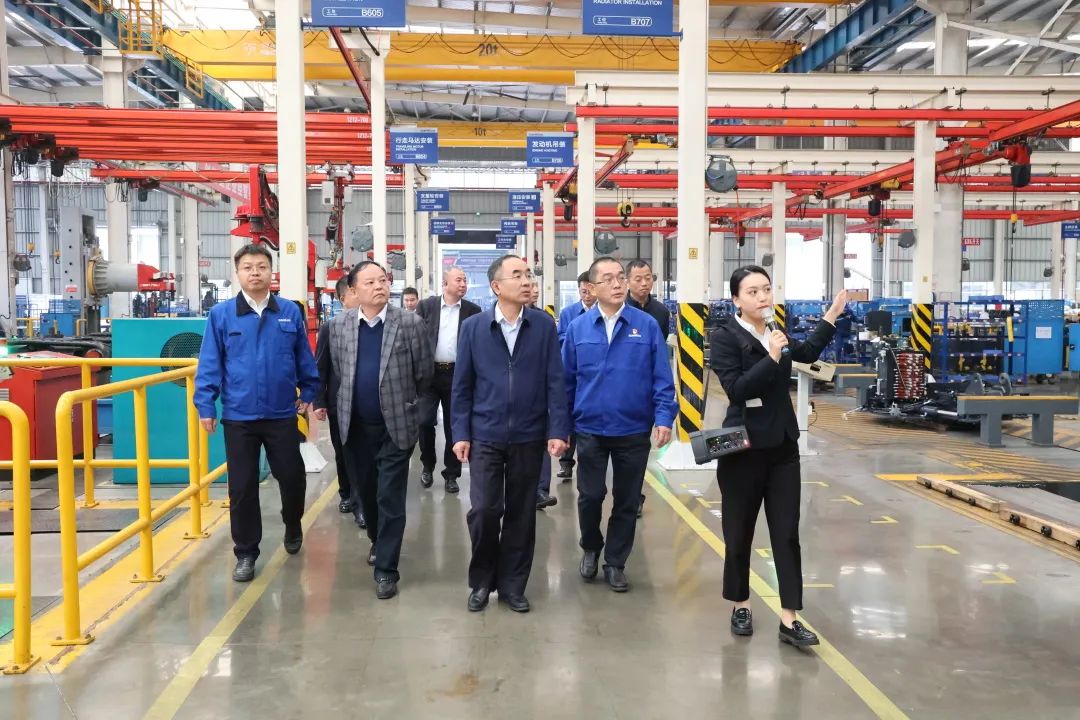 强强联合,夯实湖南工程建设湘军!KAIYUN·开云「中国」官方网站智能与湖南路桥签订战略合作协议