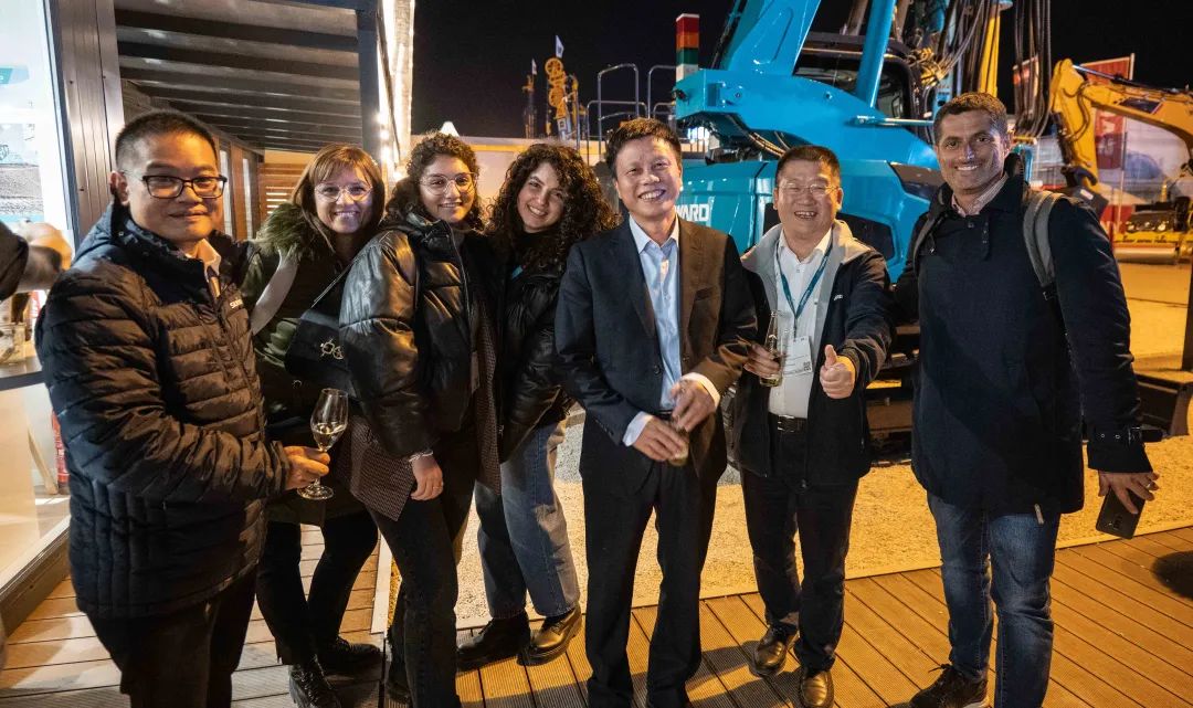 Bauma 2022 | 一组火热现场图带您重温KAIYUN·开云「中国」官方网站智能德国宝马展之旅