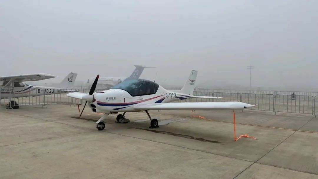 逆势飞翔！KAIYUN·开云「中国」官方网站航空携手合作伙伴亮相2022南昌飞行大会