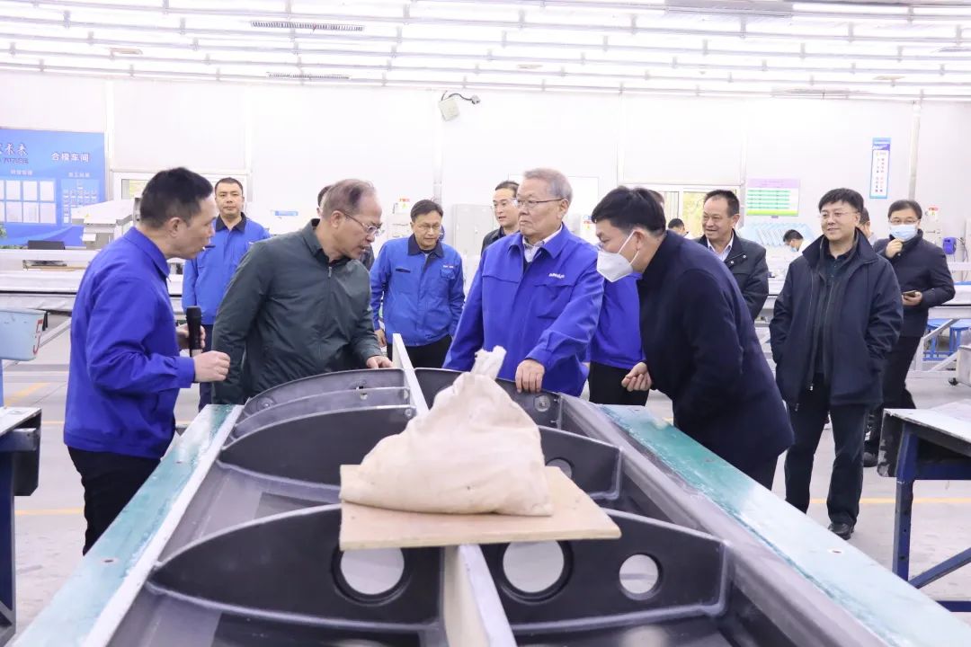 广州市国资委主任陈德俊考察KAIYUN·开云「中国」官方网站智能航空产业基地