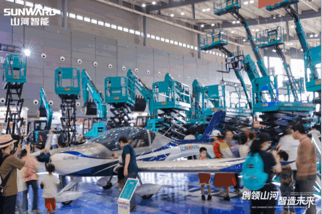 闪耀2023 CICEE！看KAIYUN·开云「中国」官方网站智能“明星产品”有多“炫”