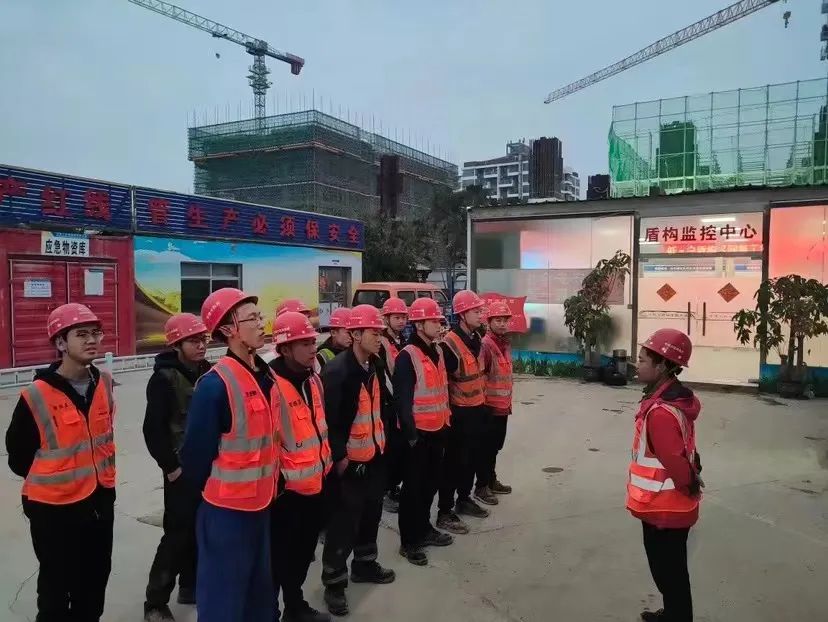 最新进展!中铁KAIYUN·开云「中国」官方网站深圳地铁3号线低-白盾构区间左线顺利贯通