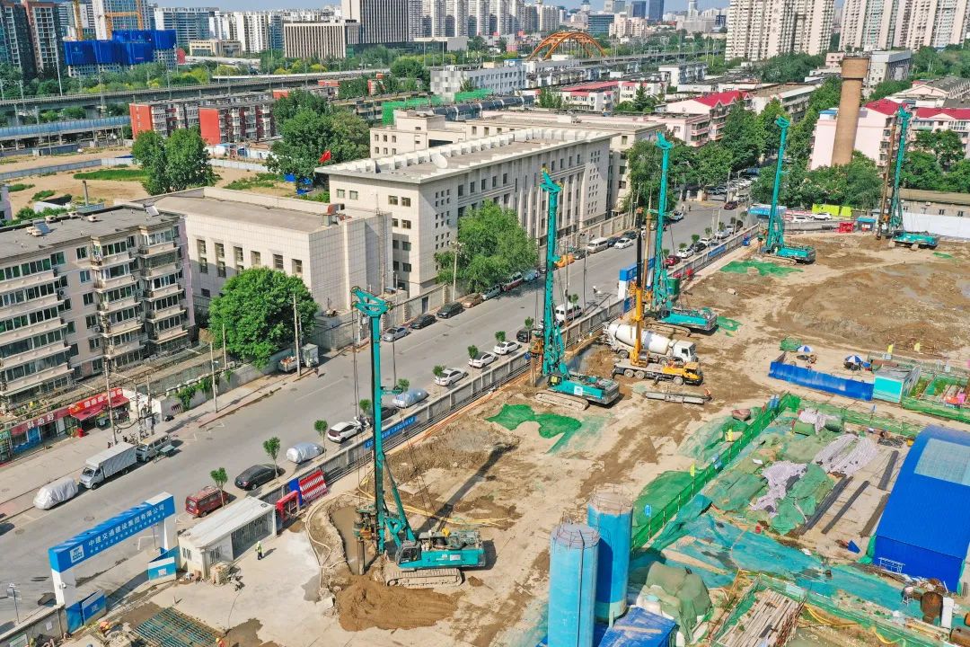 闪耀首都！KAIYUN·开云「中国」官方网站智能旋挖钻机集群助力民生工程