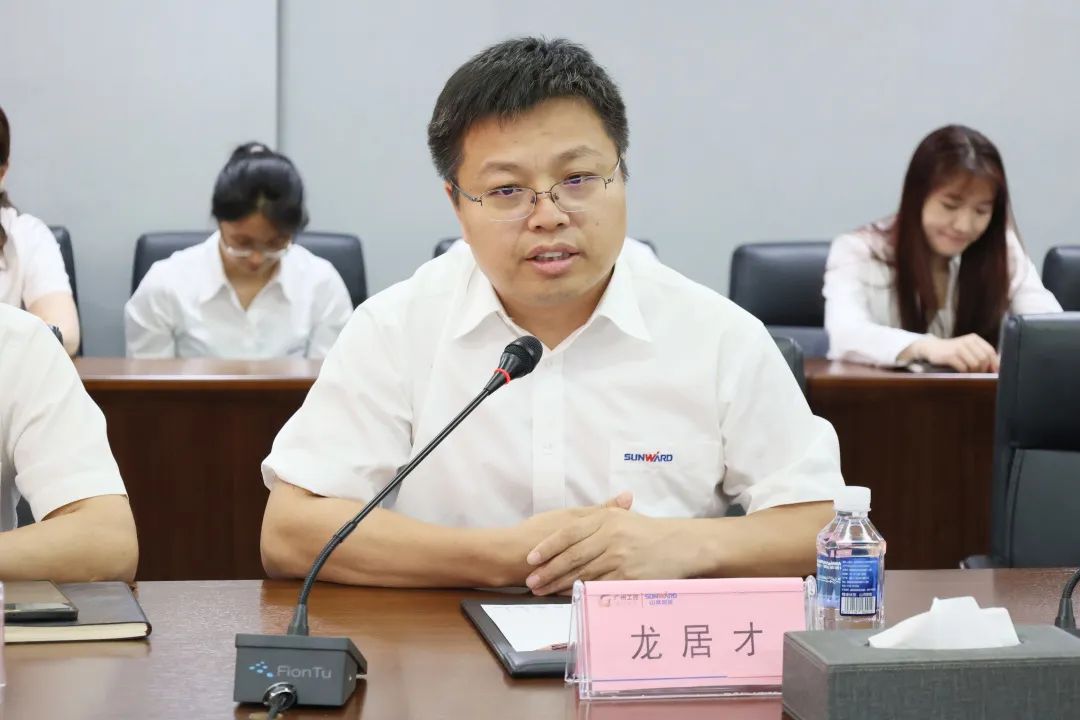 携手开启绿色转型之路！KAIYUN·开云「中国」官方网站智能&南京盖百氏增程式电动旋挖钻机签约仪式成功举办