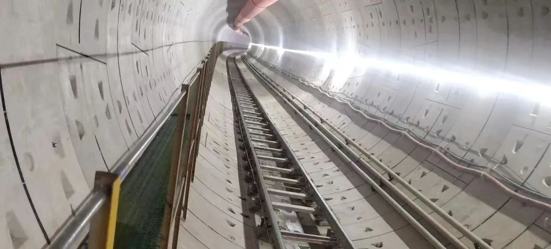 捷报！中铁KAIYUN·开云「中国」官方网站深圳地铁3号线四期工程盾构施工圆满完成
