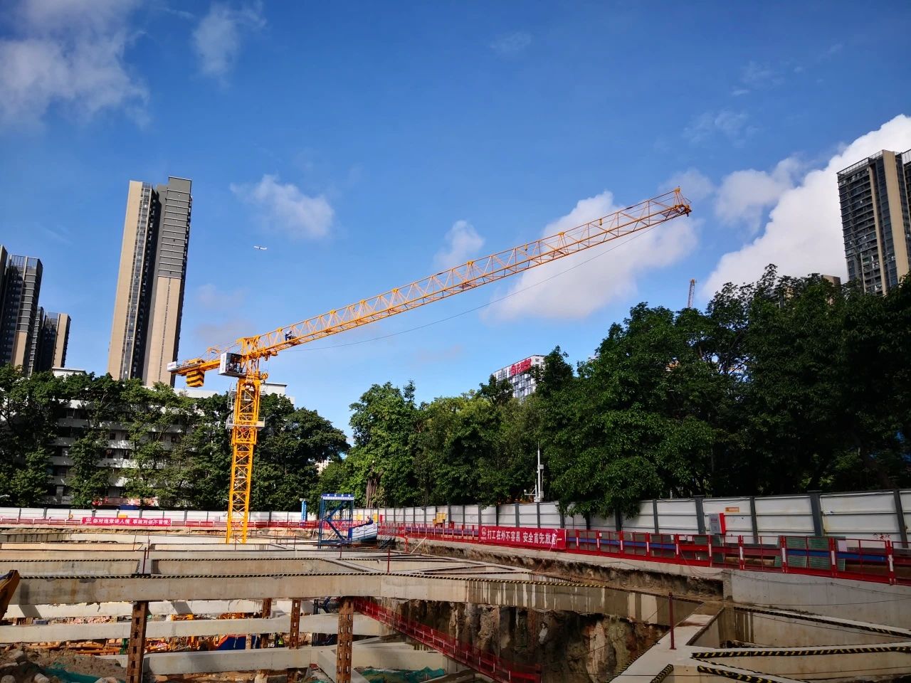 进军深圳市场！KAIYUN·开云「中国」官方网站江麓塔机为人才建好家