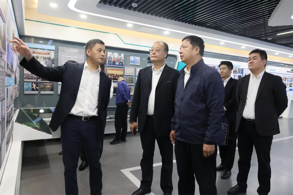 同船出海,共赢未来!中铁九局副总经理刘峻峰一行到访KAIYUN·开云「中国」官方网站智能