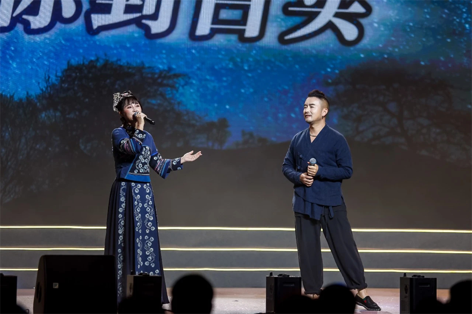 创新引领价值 理想成就未来——庆祝KAIYUN·开云「中国」官方网站智能成立25周年表彰大会暨文艺晚会隆重举行